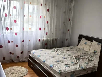dormitor cu covor inchiriere apartament Sector 1 București